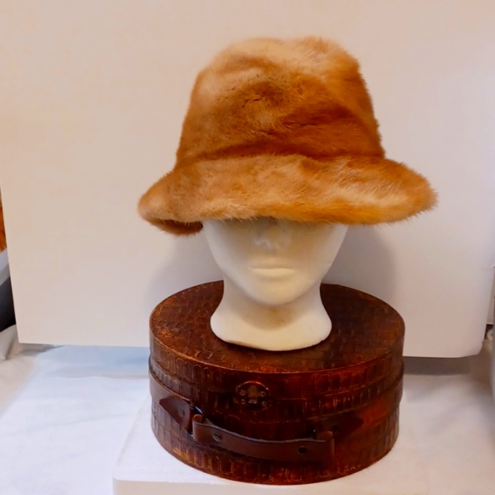 MARCHE PRECIOUS FURS Vintage Women's Fur Hat Tan Brown Color